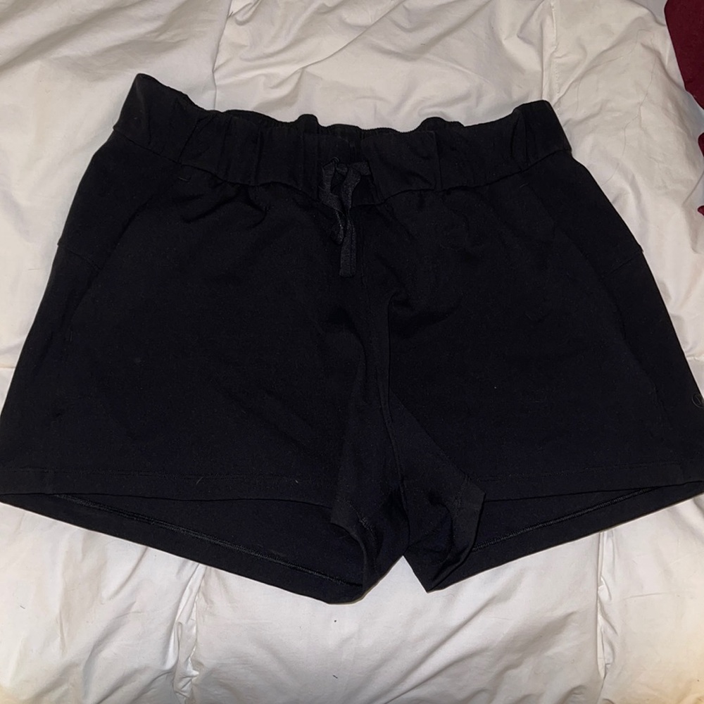 Lululemon on the fly shorts